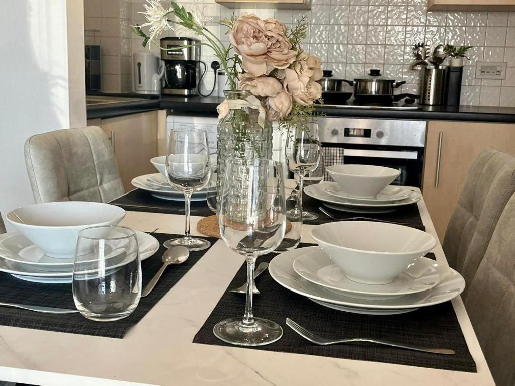 Luxury 02 Academy City Centre 2 Bed Apartment Mailbox Bullring Leisure & Families Birmingham Luaran gambar